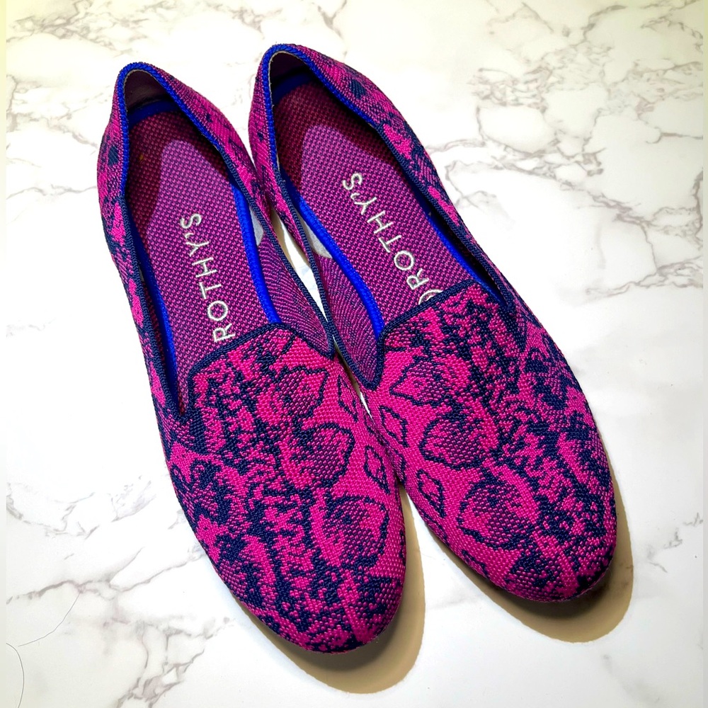 *SOLD* ROTHY’S RETIRED Loafer Fuchsia Pink Navy Snake Print Size 8 GUC